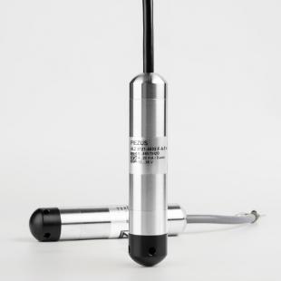 Submersible pressure transmitters